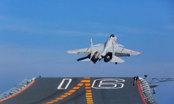 闻喜 中美俄舰载机对比, 美超1000架, 俄剩50架, 中国有多少呢?